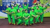 三鋼陽(yáng)光愛(ài)心舞蹈隊(duì)獻(xiàn)演“三翼杯” 乒乓球賽